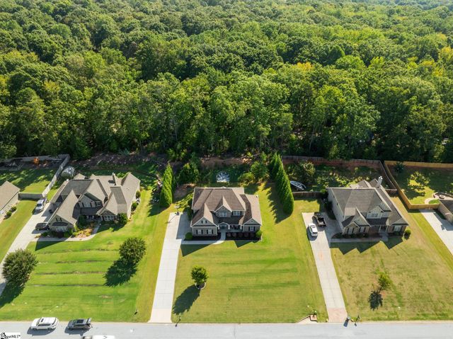 27 Laurelhart Lane, Simpsonville, SC 29681