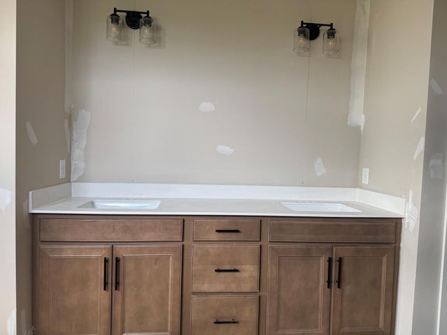 6307 Highland Hills Avenue S, Cottage Grove, MN 55016