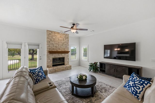 900 Canyonwood DR, Dripping Springs, TX 78620