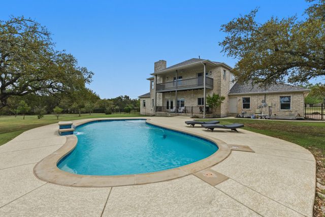 900 Canyonwood DR, Dripping Springs, TX 78620
