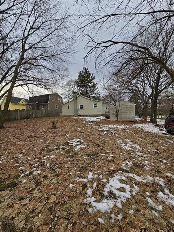 414 Quarterline Street, Portland, MI 48875