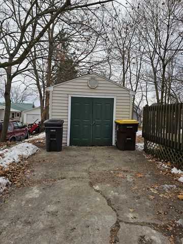 414 Quarterline Street, Portland, MI 48875