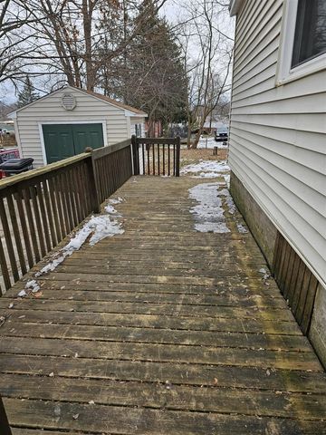 414 Quarterline Street, Portland, MI 48875