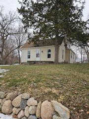 414 Quarterline Street, Portland, MI 48875