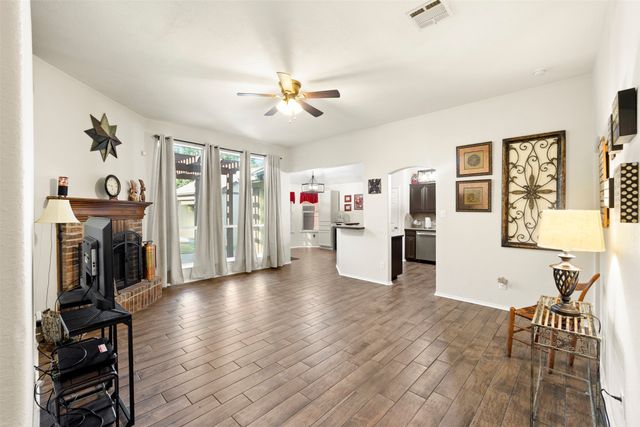 327 Choctaw Trail, Waxahachie, TX 75165
