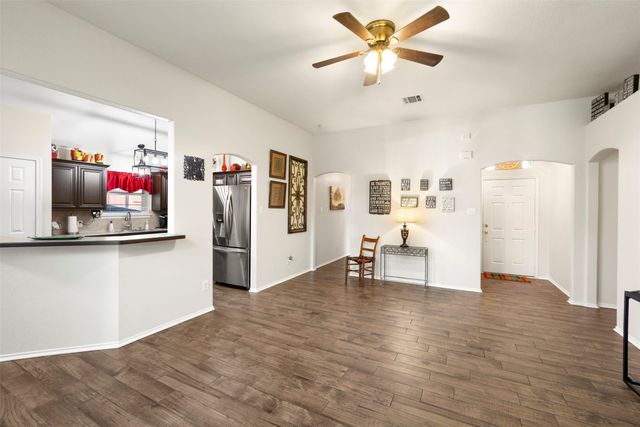327 Choctaw Trail, Waxahachie, TX 75165