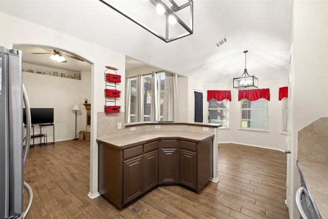 327 Choctaw Trail, Waxahachie, TX 75165