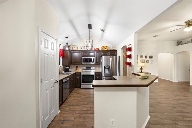 327 Choctaw Trail, Waxahachie, TX 75165