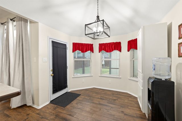 327 Choctaw Trail, Waxahachie, TX 75165
