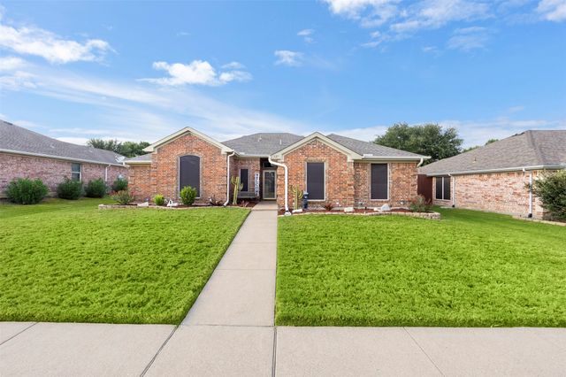 327 Choctaw Trail, Waxahachie, TX 75165