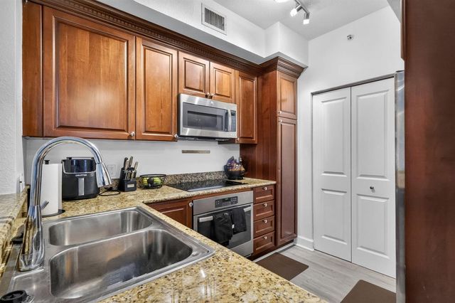 1660 Renaissance Commons Boulevard 2424, Boynton Beach, FL 33426