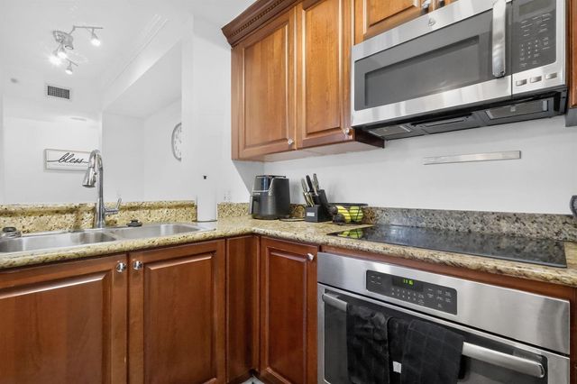1660 Renaissance Commons Boulevard 2424, Boynton Beach, FL 33426