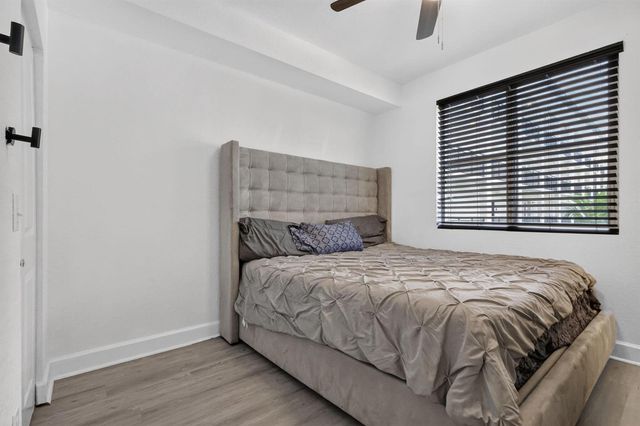 1660 Renaissance Commons Boulevard 2424, Boynton Beach, FL 33426