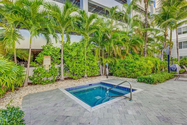 1660 Renaissance Commons Boulevard 2424, Boynton Beach, FL 33426