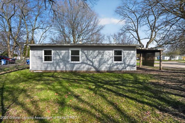 4812 Delbrook Avenue, Lansing, MI 48910