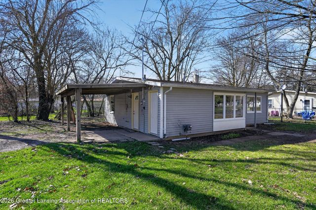 4812 Delbrook Avenue, Lansing, MI 48910