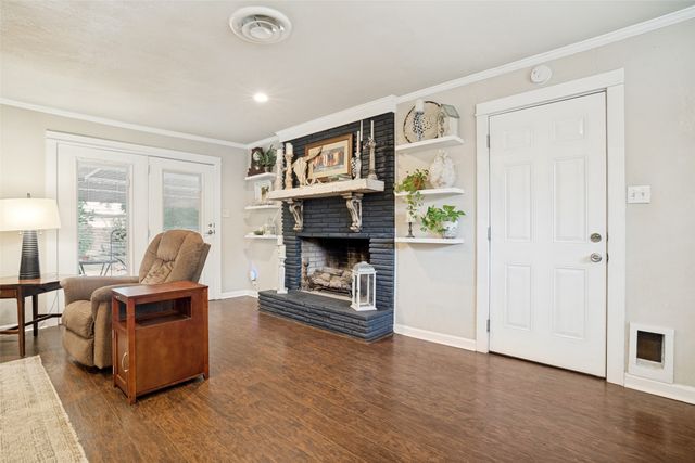 510 Northside Avenue, Lewisville, TX 75057