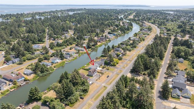 420 Point Brown Avenue SE, Ocean Shores, WA 98569