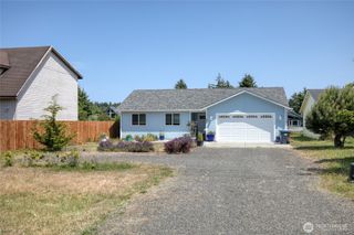 420 Point Brown Avenue SE, Ocean Shores, WA 98569