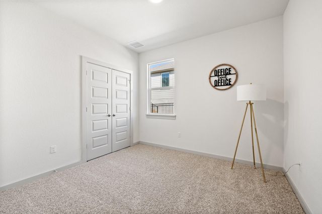 212 Florenz LN, Georgetown, TX 78628
