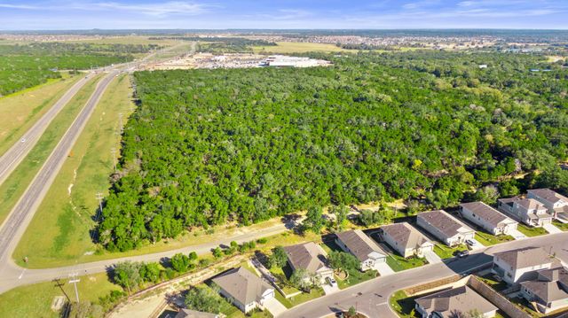 212 Florenz LN, Georgetown, TX 78628