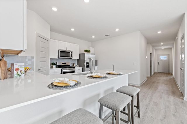 212 Florenz LN, Georgetown, TX 78628