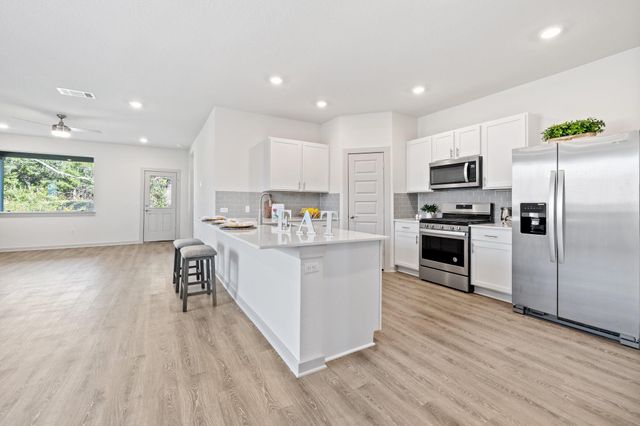 212 Florenz LN, Georgetown, TX 78628