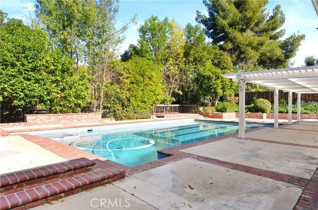20751 De Forest, Woodland Hills (los Angeles), CA 91364
