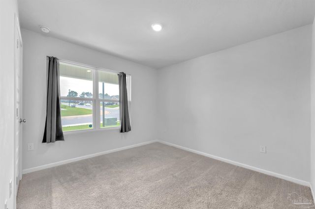 5631 Guinevere Ln, Milton, FL 32583