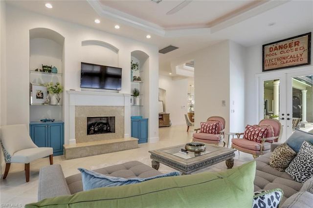 3137 Terramar DR, Naples, FL 34119