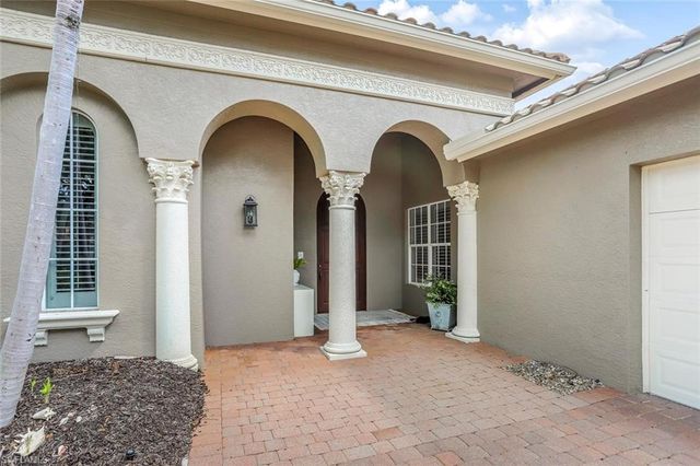 3137 Terramar DR, Naples, FL 34119