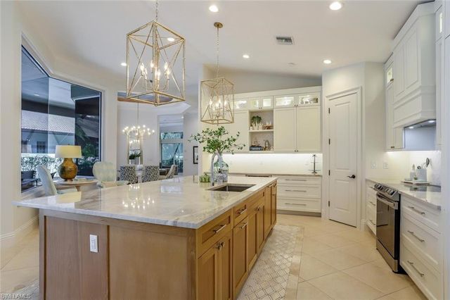 3137 Terramar DR, Naples, FL 34119