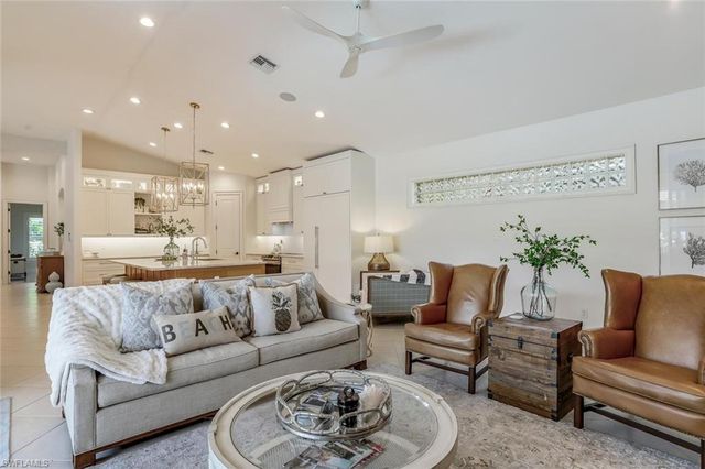 3137 Terramar DR, Naples, FL 34119