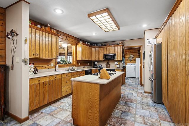 335 Old Dirt Road, England, AR 72046