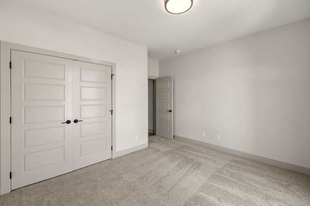 16515 Ironwood Lane, Urbandale, IA 50263