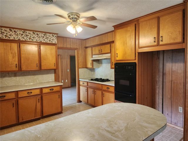 403 South Main Street, Caldwell, TX 77836