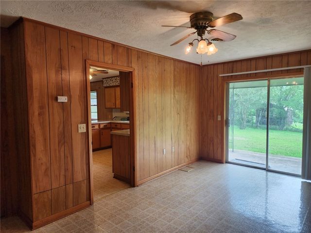 403 South Main Street, Caldwell, TX 77836