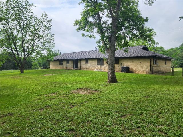 403 South Main Street, Caldwell, TX 77836
