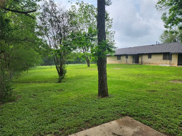 403 South Main Street, Caldwell, TX 77836