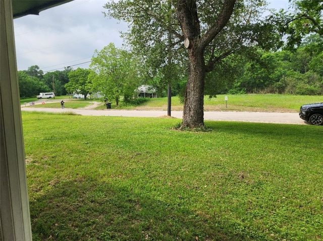 403 South Main Street, Caldwell, TX 77836