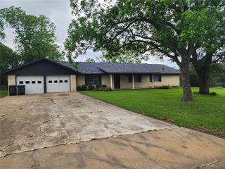 403 South Main Street, Caldwell, TX 77836