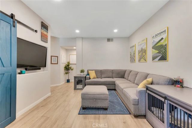 210 Concerto Drive, Oak Park, CA 91377