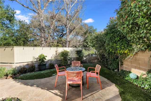 210 Concerto Drive, Oak Park, CA 91377