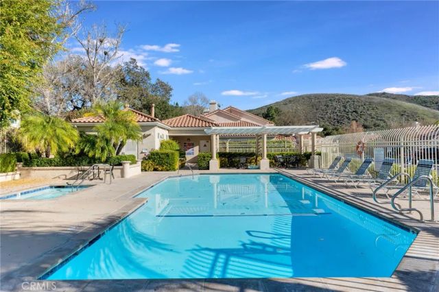 210 Concerto Drive, Oak Park, CA 91377