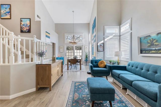 210 Concerto Drive, Oak Park, CA 91377