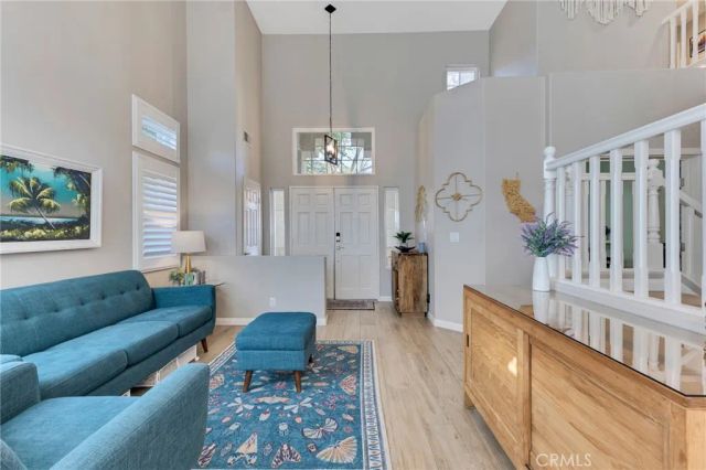 210 Concerto Drive, Oak Park, CA 91377