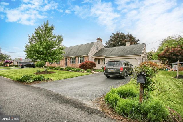 14 BROADMOOR DRIVE, Mechanicsburg, PA 17055