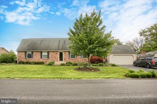 14 BROADMOOR DRIVE, Mechanicsburg, PA 17055
