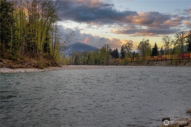 1212 Croft Avenue, Gold Bar, WA 98251