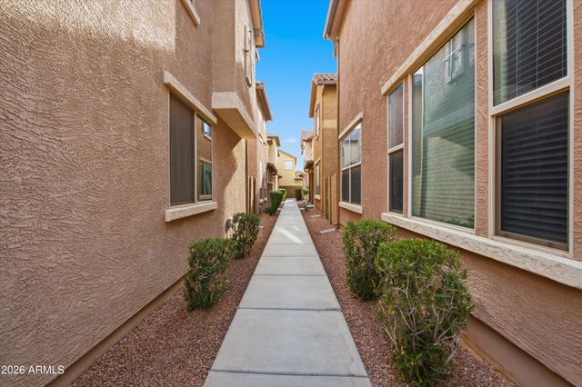1430 S PONDEROSA Drive, Gilbert, AZ 85296